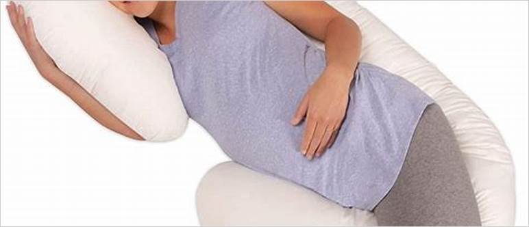 Pregnancy pillow sleep positions